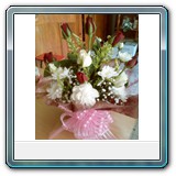 Mic-006 -  Prix € 46
6 roses rouges et 6 roses blanches  dans un vase

